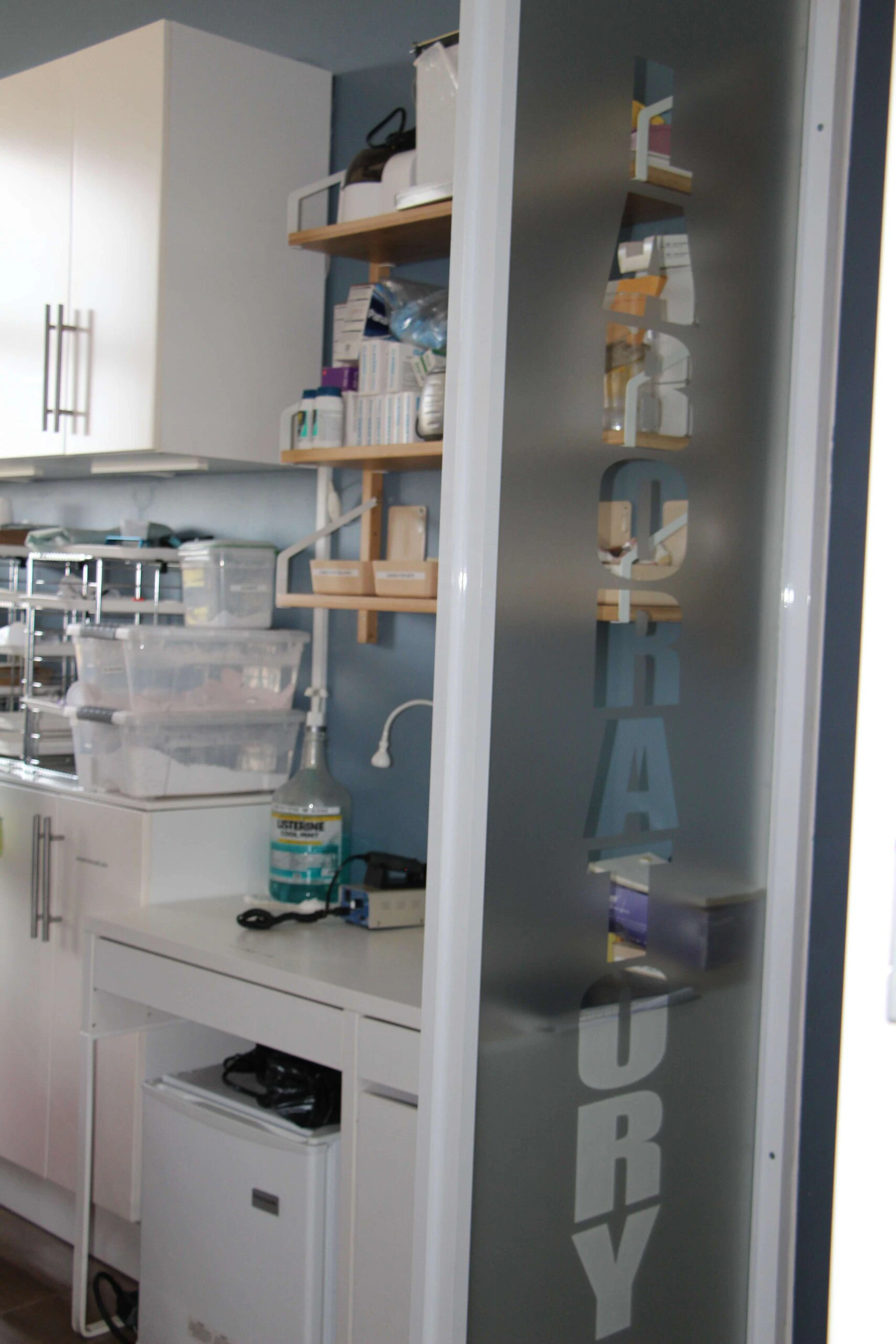 The organised dental laboratory at Elite Smiles